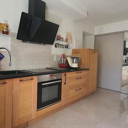 Charmant appartement en Rez de jardin Sartène Extérieur photo